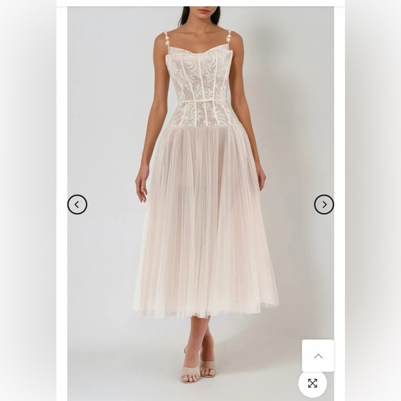 innovare denim Dresses & Skirts - Chic Lace Corset Midi Dress in Cream